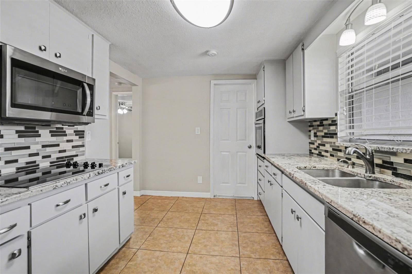 Single Family Residence at 8006 MIMOSA DR, PORT RICHEY, photo 5 of 18