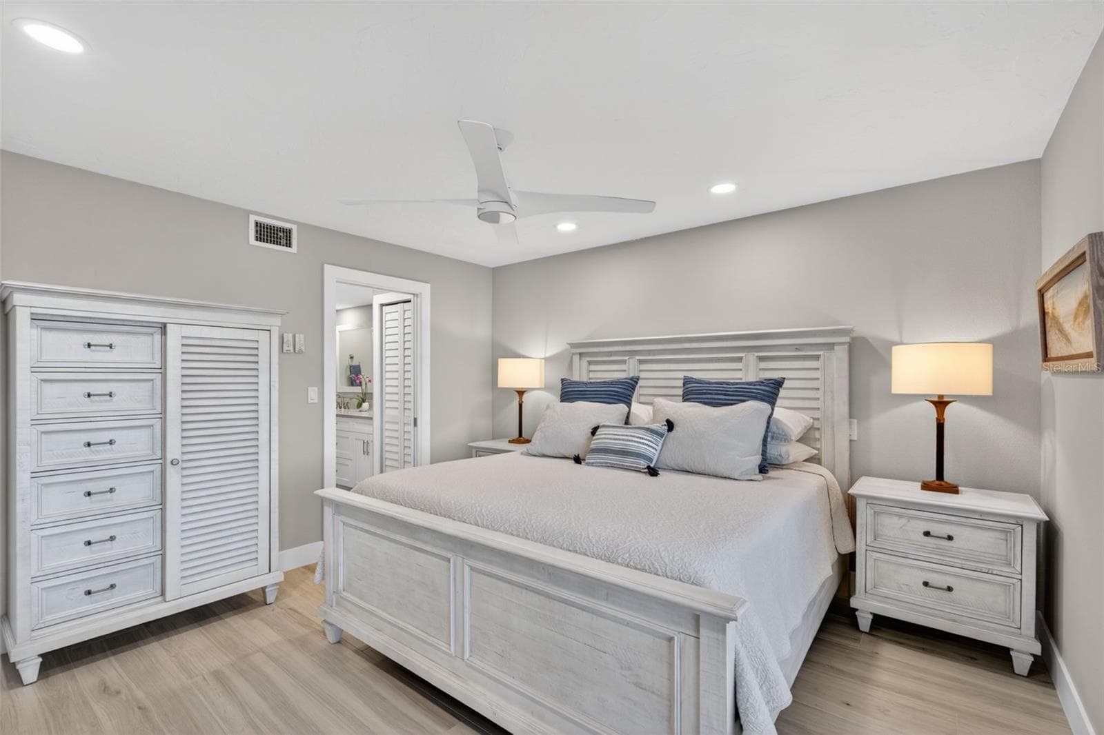 Condominium at 1080 W PEPPERTREE LN #305A, SARASOTA, photo 29 of 56