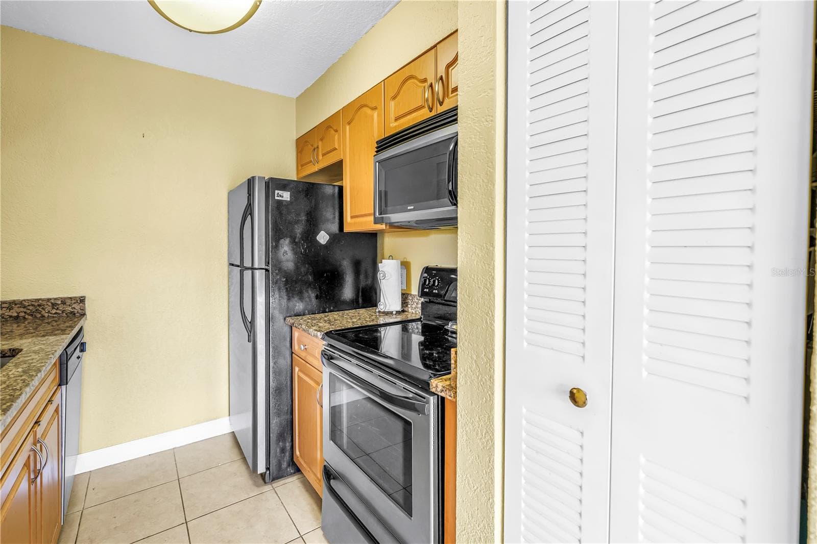 Condominium at 3001 58TH AVE S #315, ST PETERSBURG, photo 11 of 41