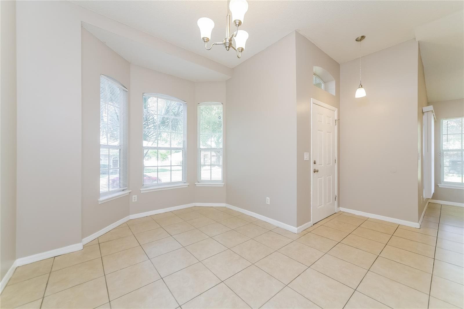 Single Family Residence at 6711 KING RAIL CT, ORLANDO, photo 2 of 23