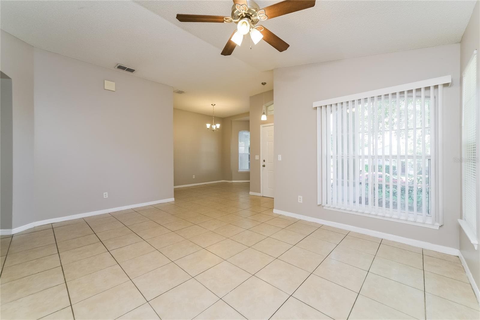 Single Family Residence at 6711 KING RAIL CT, ORLANDO, photo 6 of 23