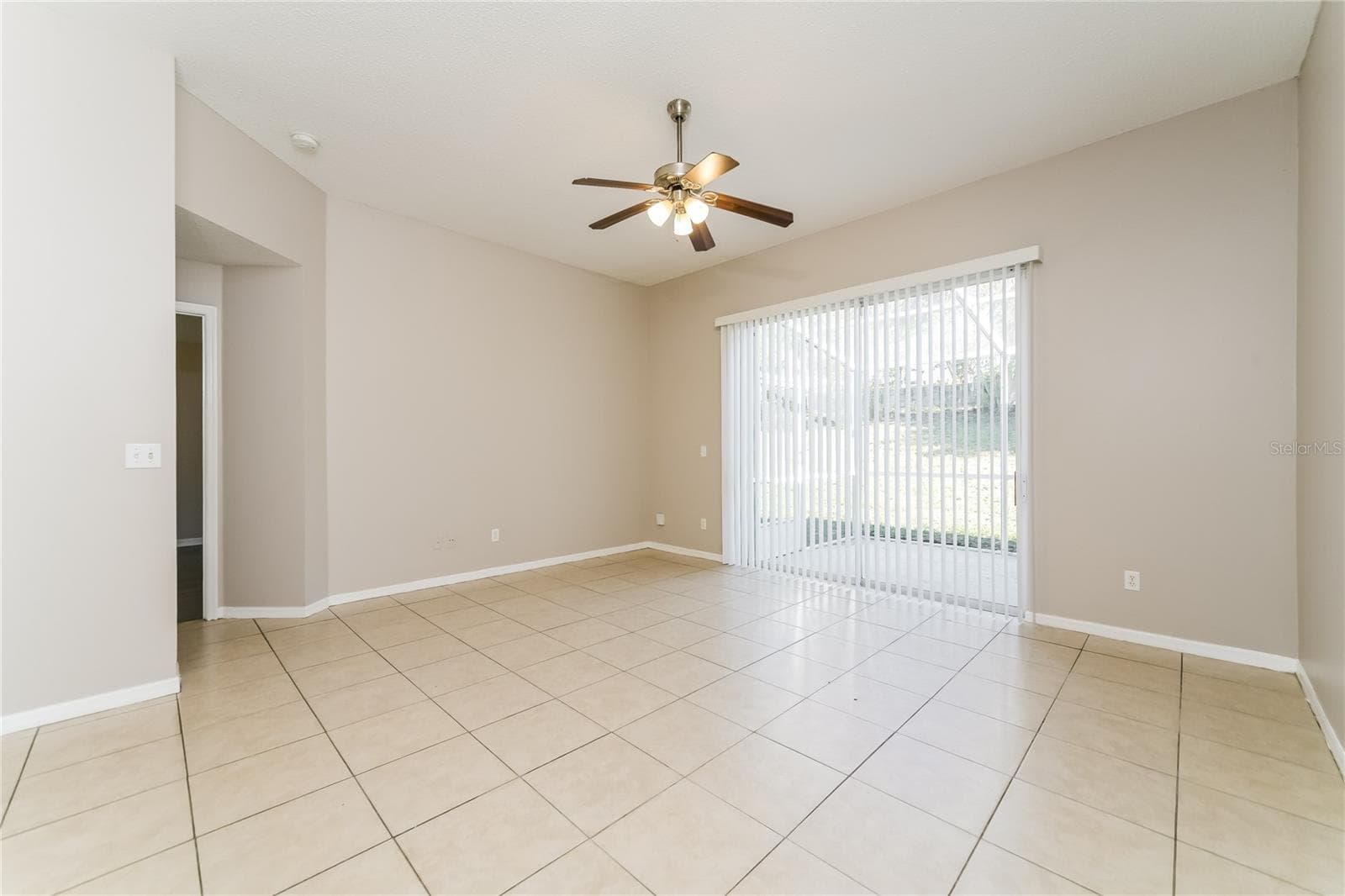 Single Family Residence at 6711 KING RAIL CT, ORLANDO, photo 7 of 23