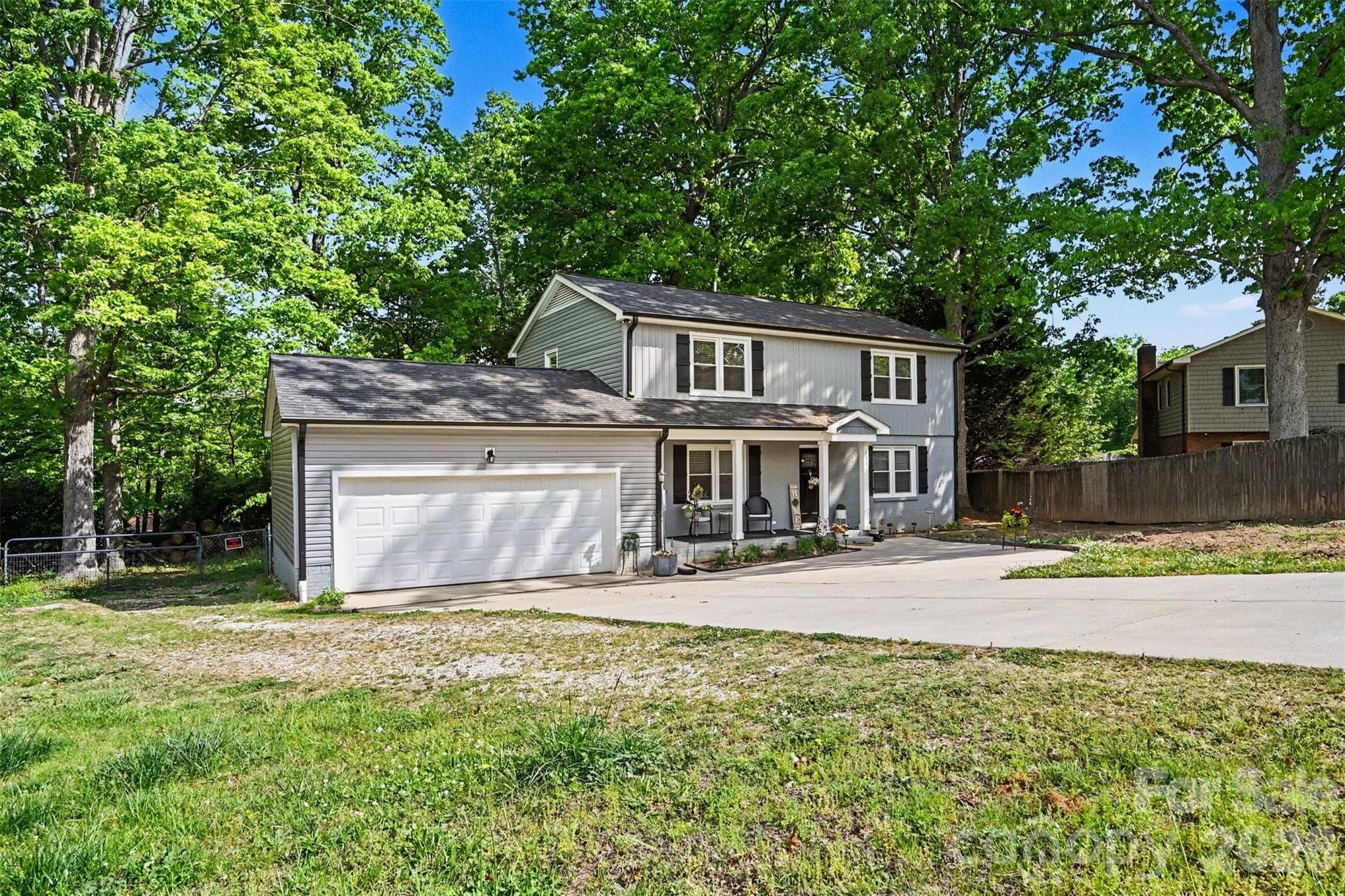Single Family Residence at 130 Cherokee Lane, Salisbury, photo 2 of 31