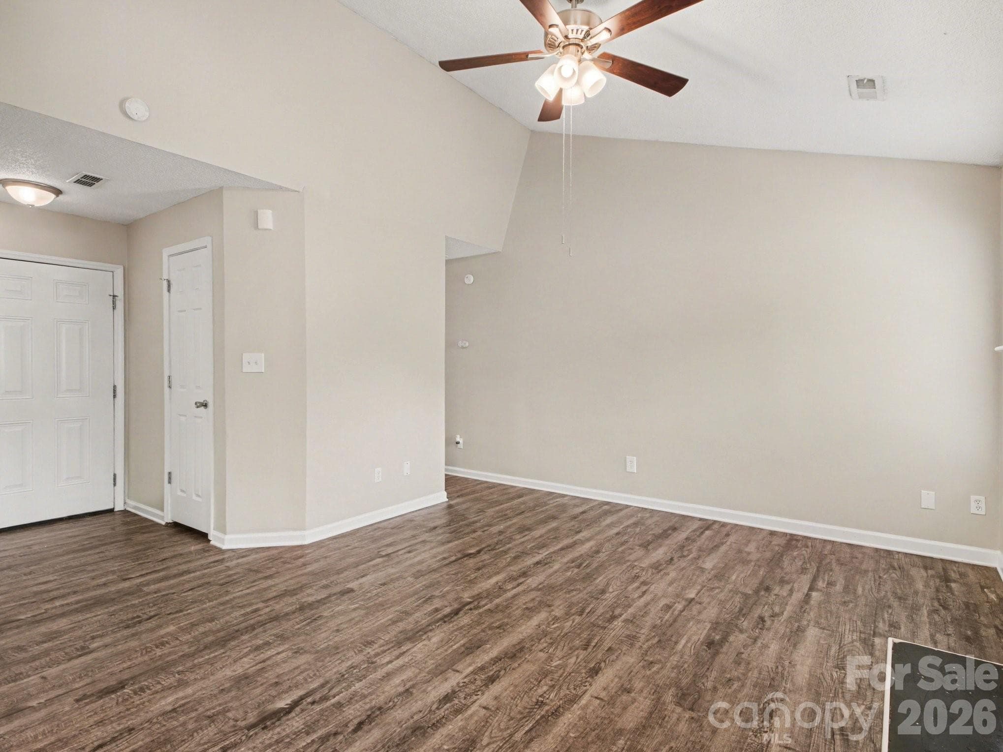 Single Family Residence at 3744 Capps Hill Drive, Charlotte, photo 11 of 26