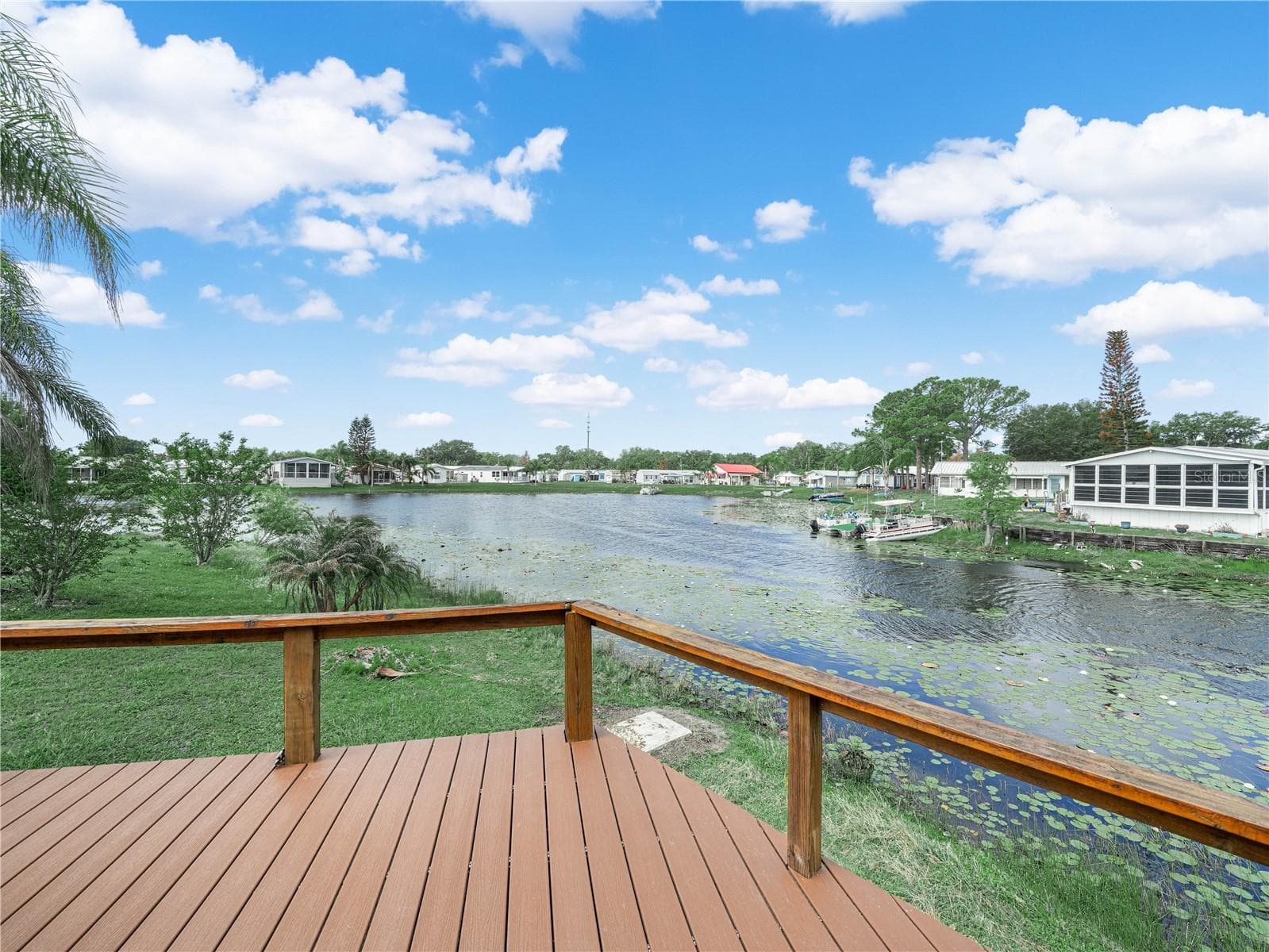 Manufactured Home at 29 BEAVERKILL DR, LAKE WALES, photo 6 of 48