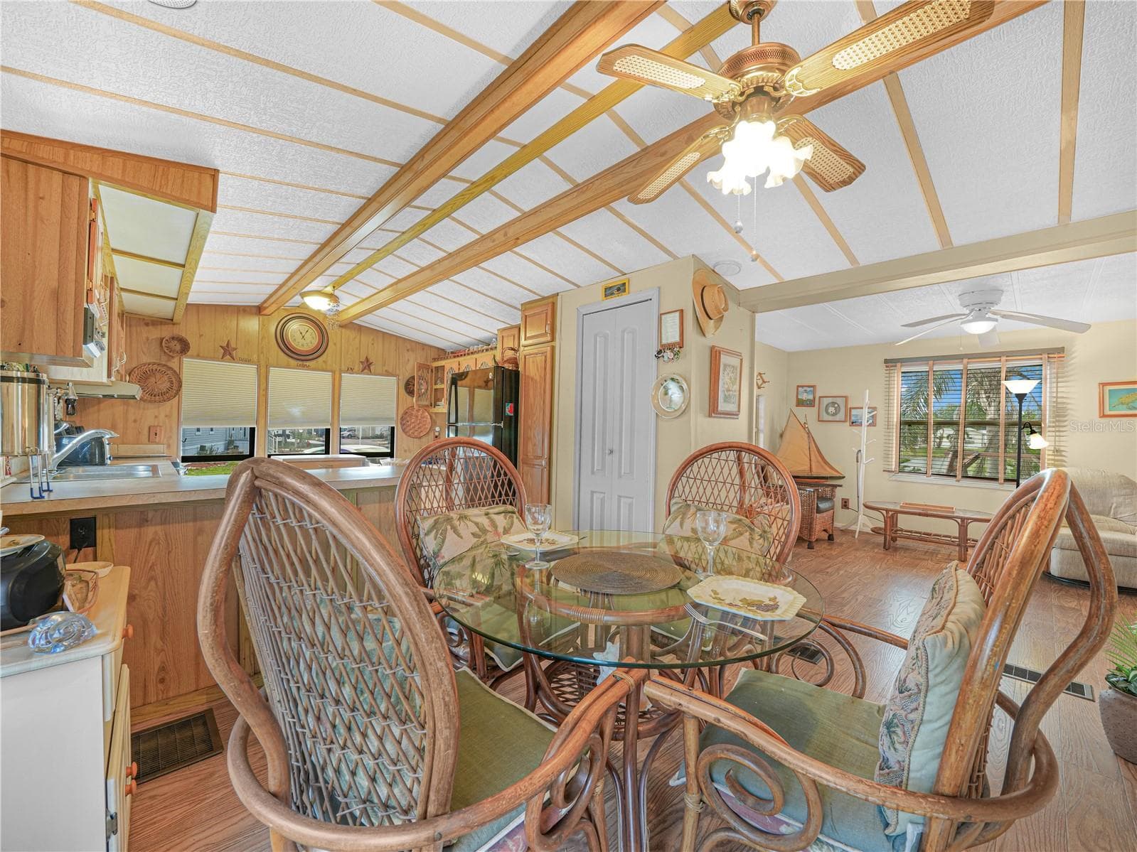 Manufactured Home at 29 BEAVERKILL DR, LAKE WALES, photo 13 of 48