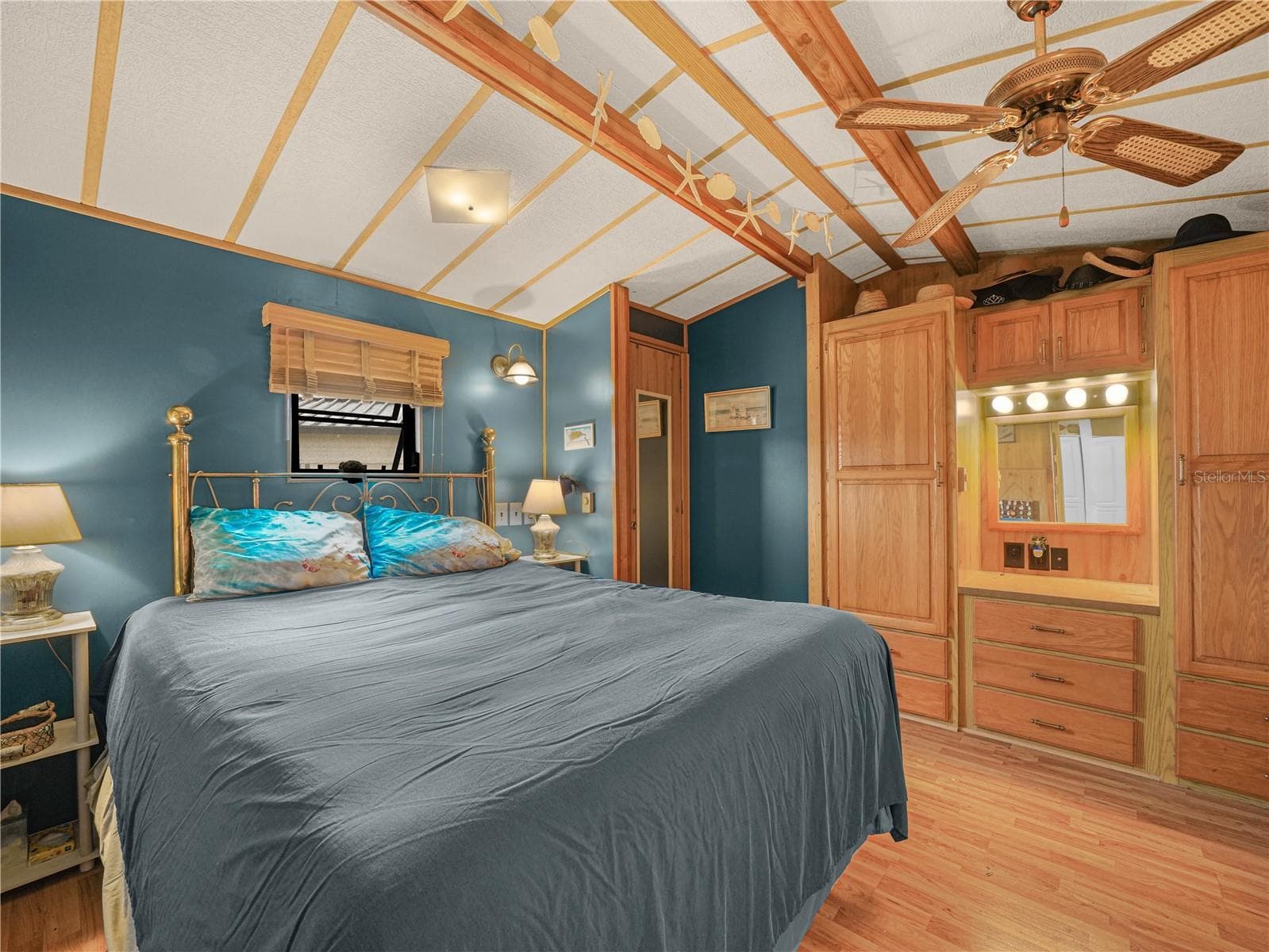 Manufactured Home at 29 BEAVERKILL DR, LAKE WALES, photo 17 of 48
