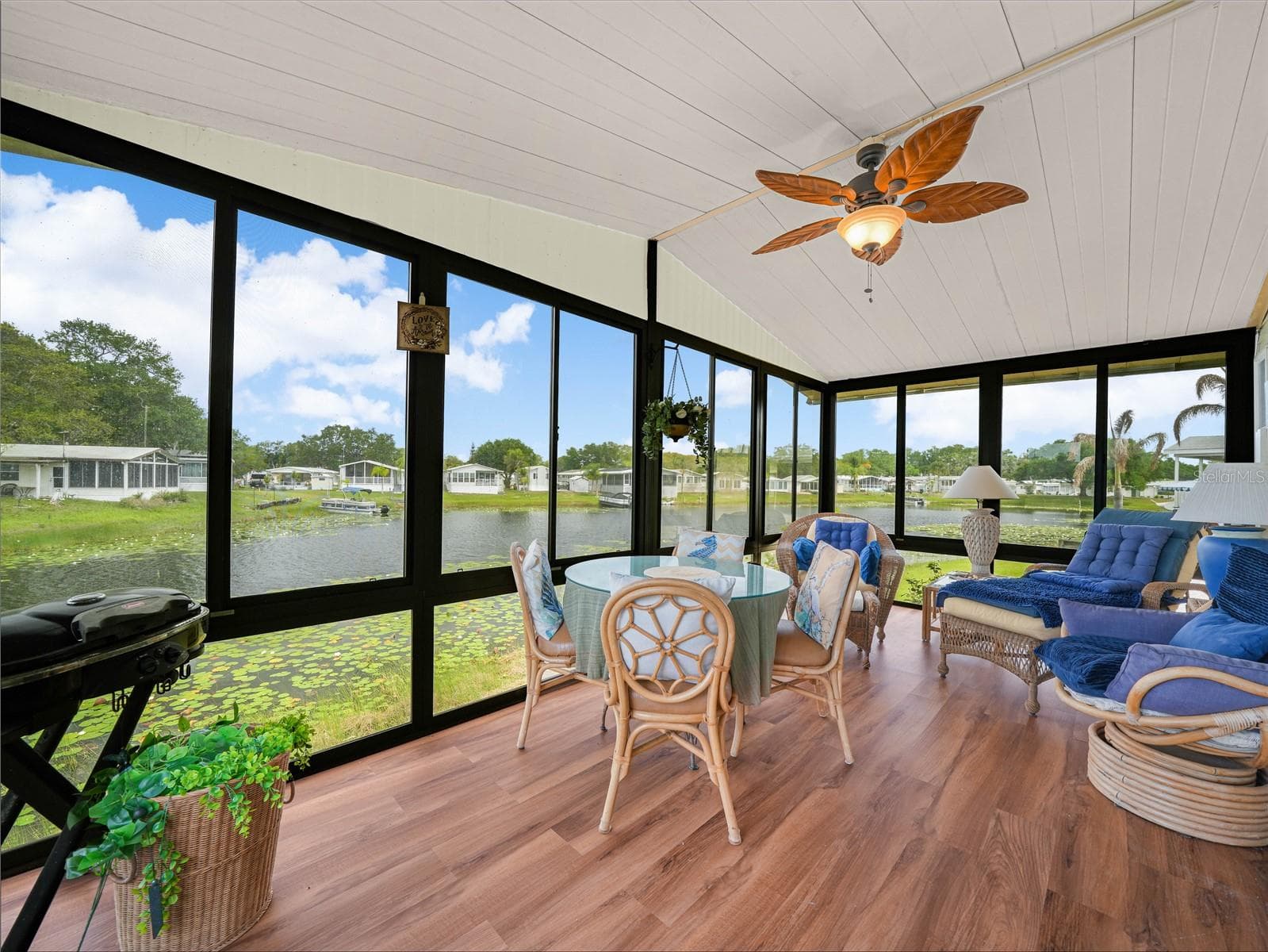 Manufactured Home at 29 BEAVERKILL DR, LAKE WALES, photo 23 of 48