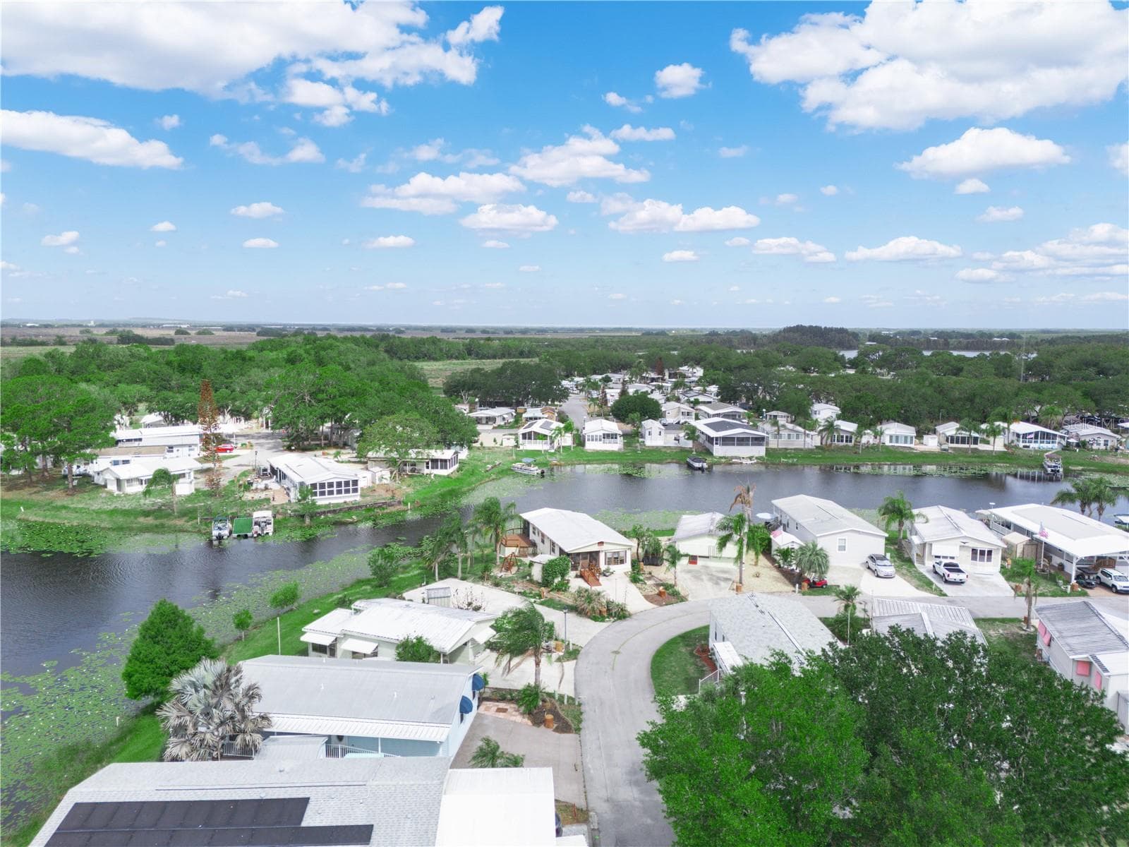 Manufactured Home at 29 BEAVERKILL DR, LAKE WALES, photo 31 of 48