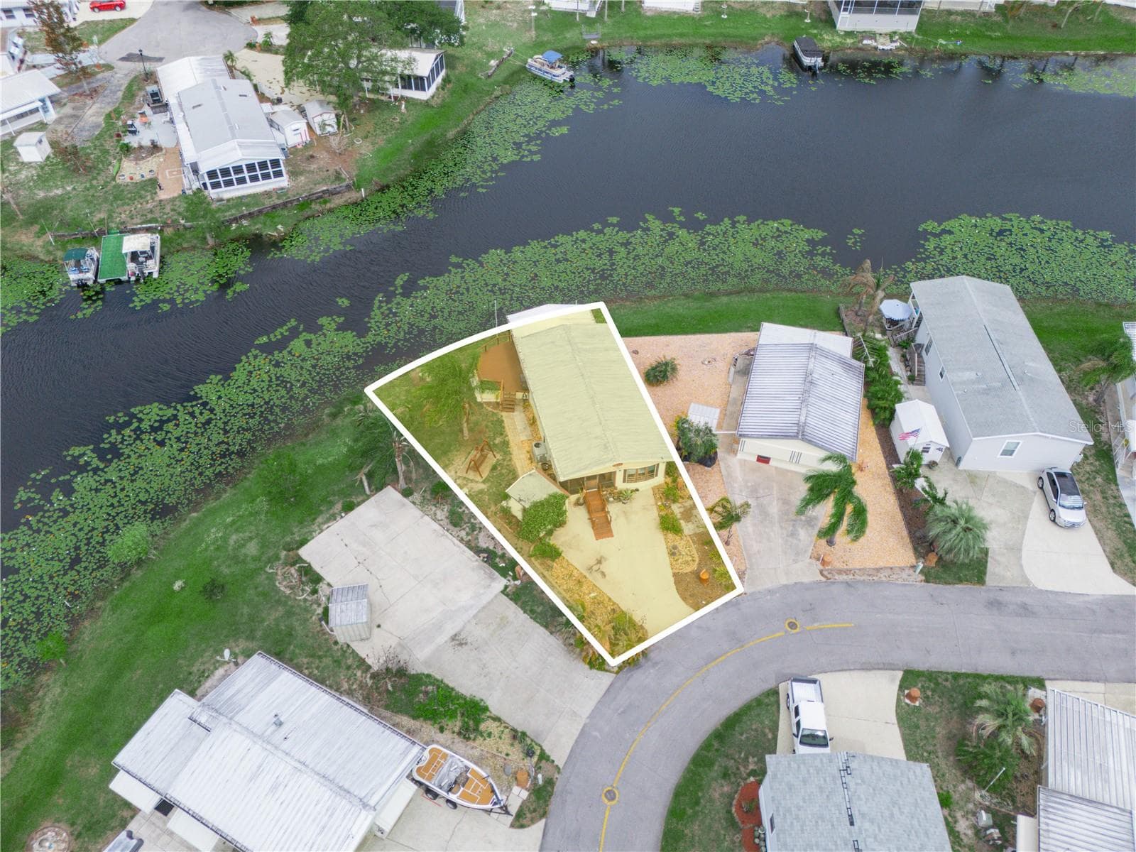 Manufactured Home at 29 BEAVERKILL DR, LAKE WALES, photo 34 of 48