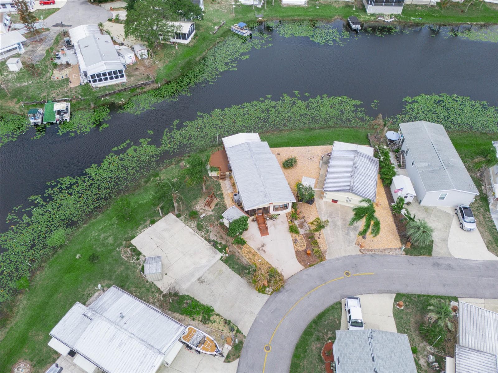 Manufactured Home at 29 BEAVERKILL DR, LAKE WALES, photo 35 of 48