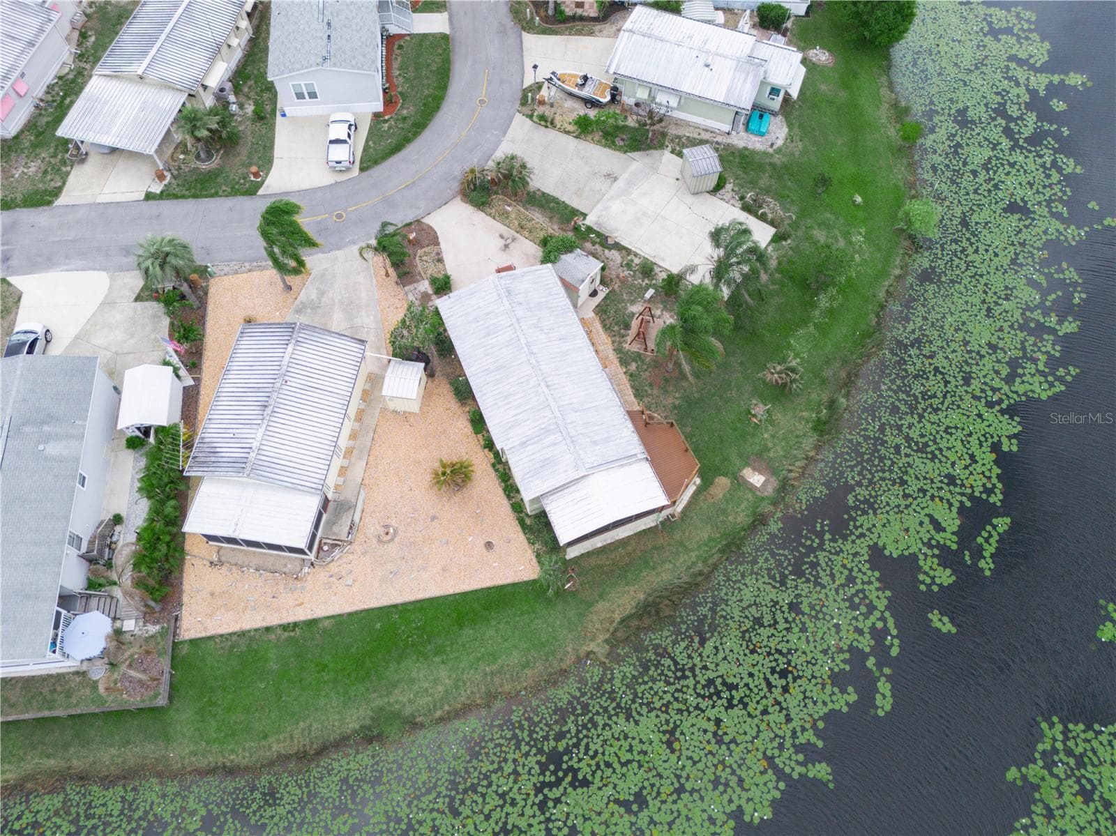 Manufactured Home at 29 BEAVERKILL DR, LAKE WALES, photo 40 of 48
