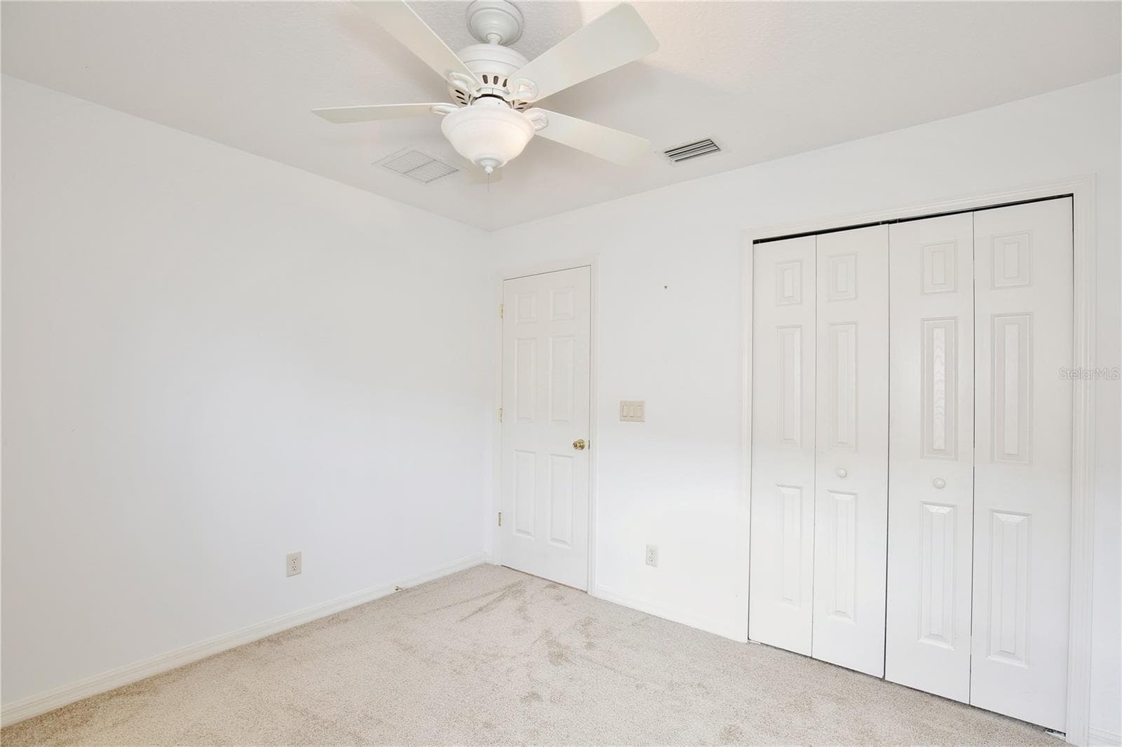 Single Family Residence at 27210 STONEY BROOK DR, LEESBURG, photo 26 of 59
