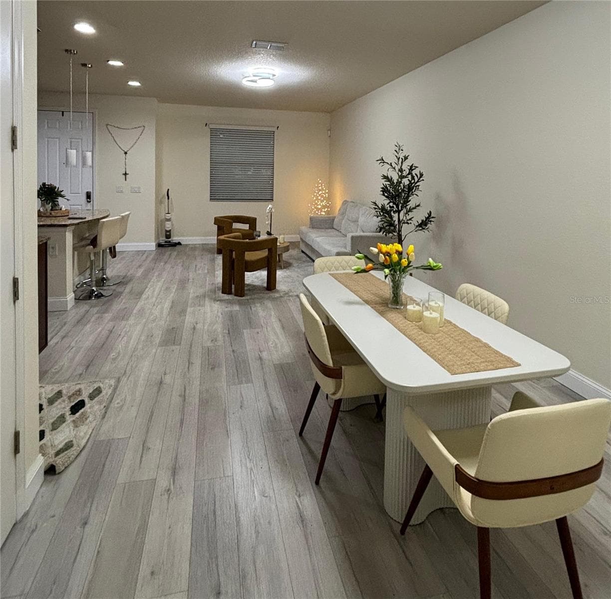 Townhouse at EAGLE CRK VILLAGE L PH 1, ORLANDO, photo 4 of 34