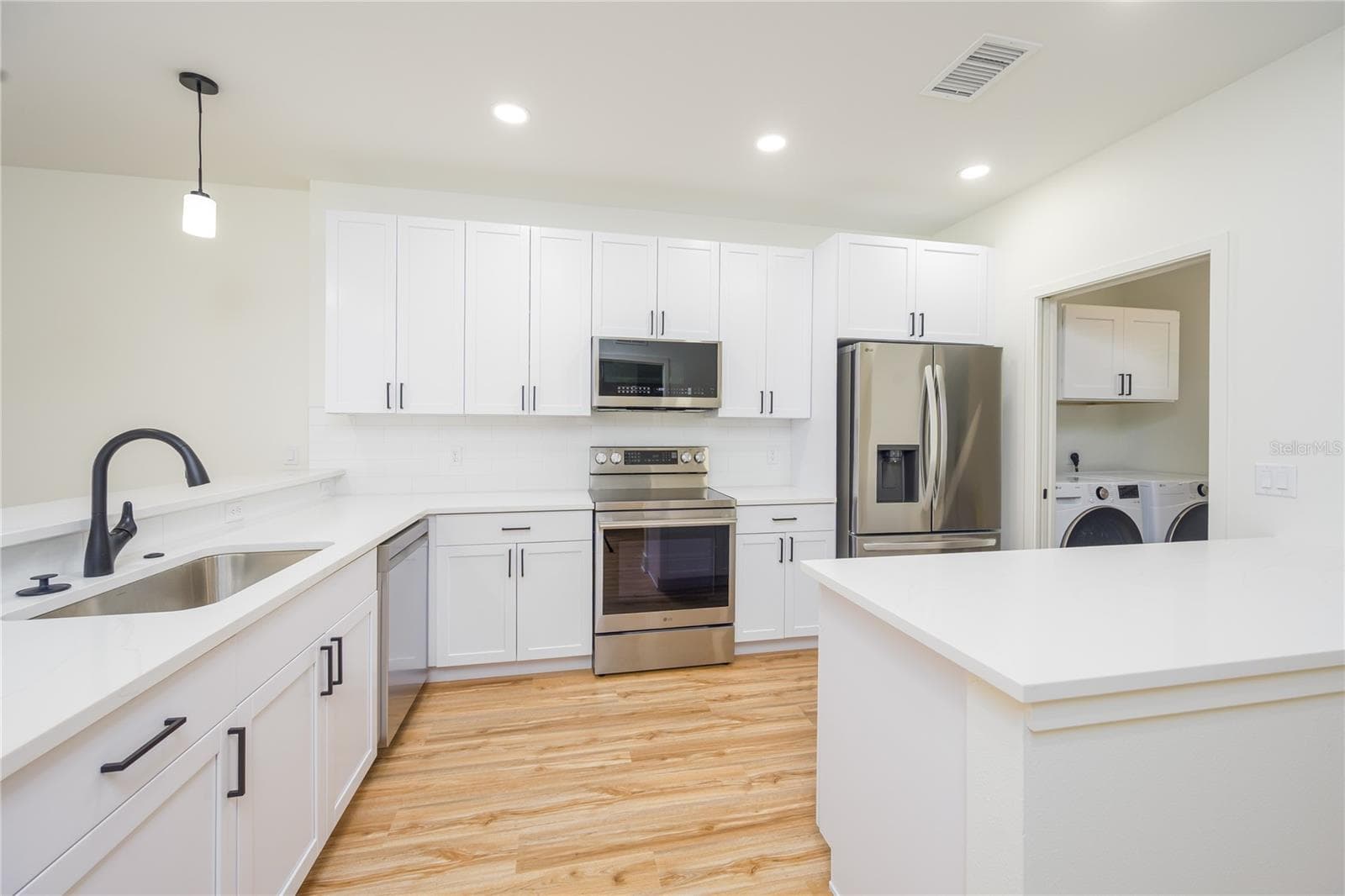 Condominium at 419 SE 1ST AVE #201, OCALA, photo 6 of 19