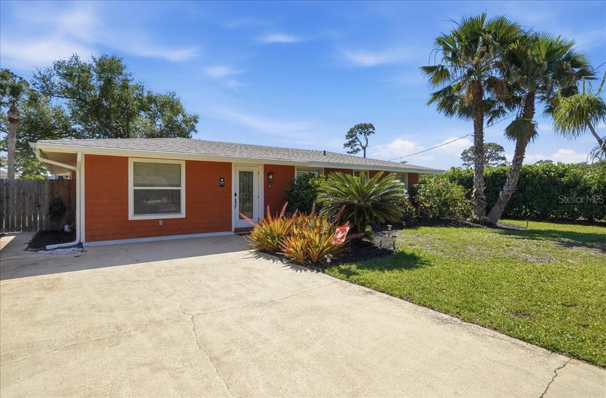 1129 Riviera StVenice, FL 34285 - 1129 RIVIERA ST, VENICE