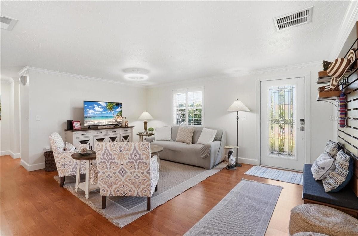 1129 Riviera StVenice, FL 34285 - 1129 RIVIERA ST, VENICE