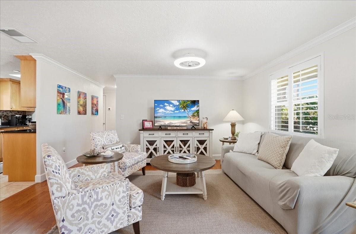 1129 Riviera StVenice, FL 34285 - 1129 RIVIERA ST, VENICE