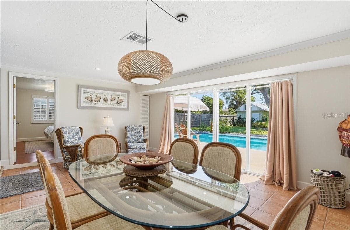 1129 Riviera StVenice, FL 34285 - 1129 RIVIERA ST, VENICE