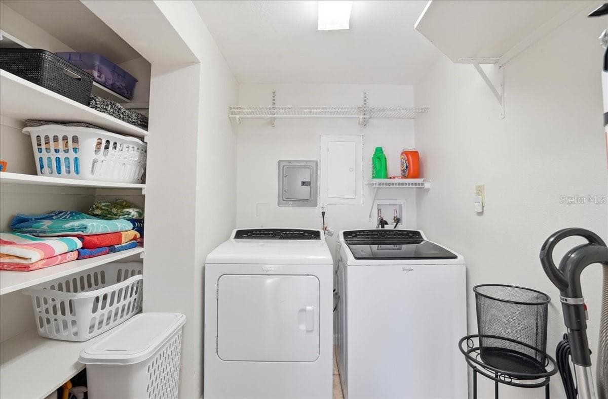 1129 Riviera StVenice, FL 34285 - 1129 RIVIERA ST, VENICE