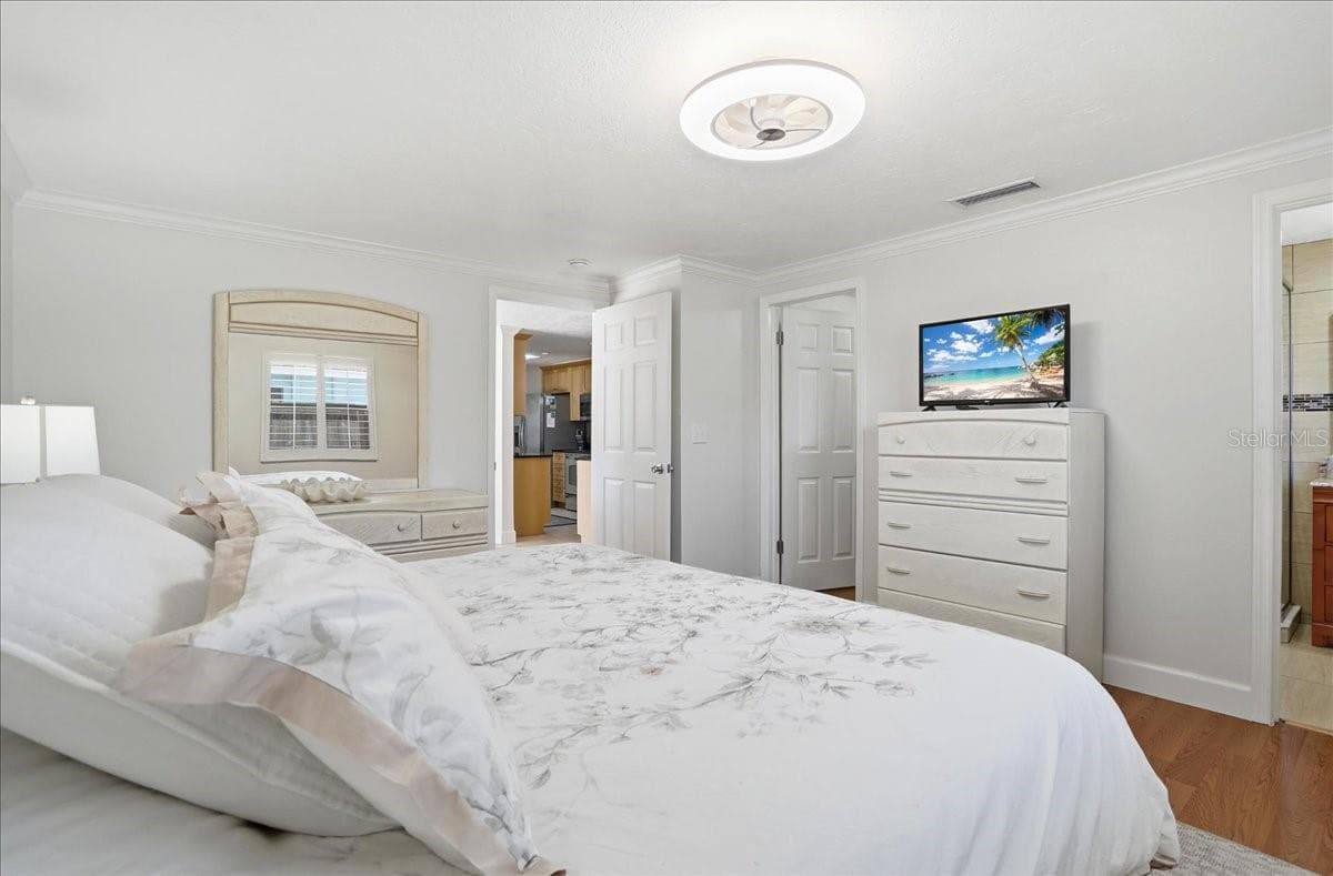 1129 Riviera StVenice, FL 34285 - 1129 RIVIERA ST, VENICE