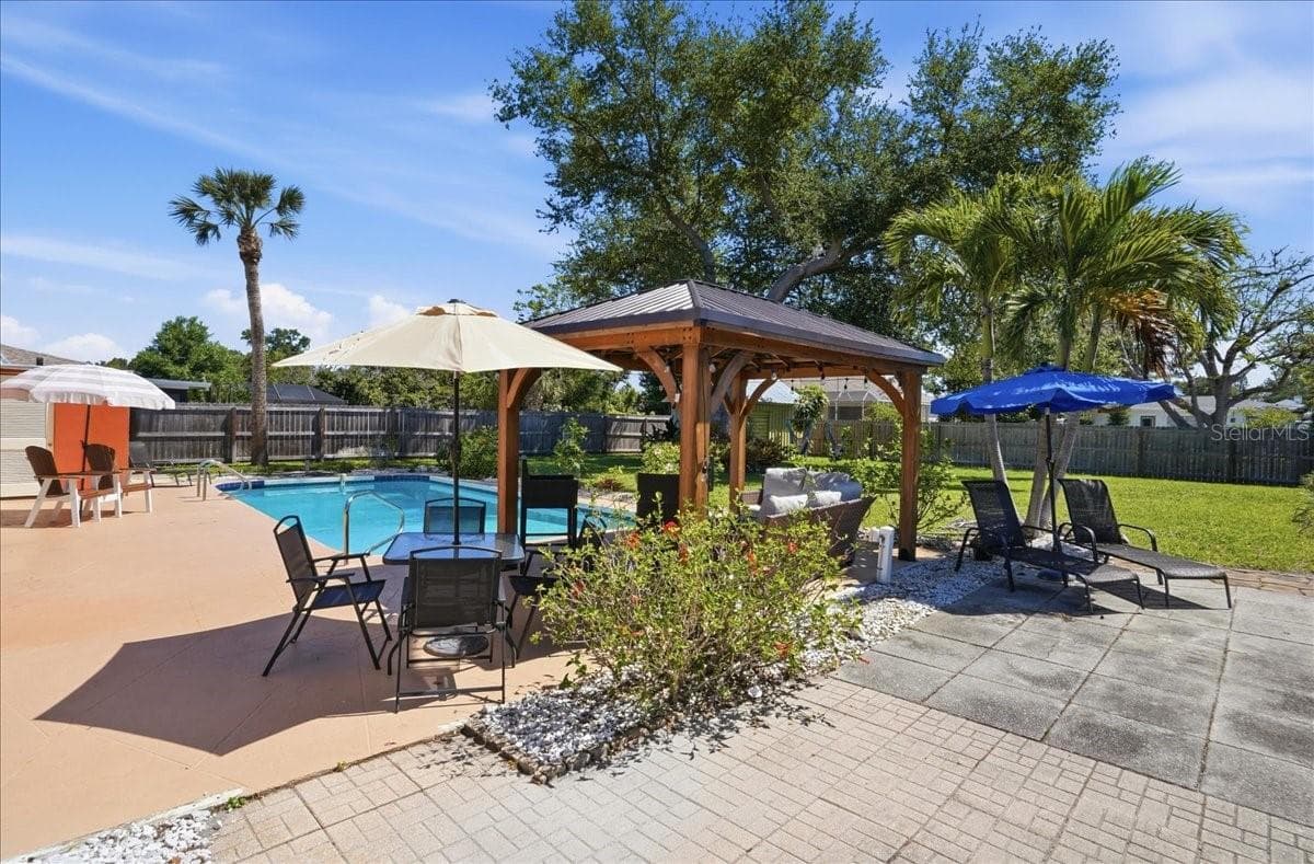 1129 Riviera StVenice, FL 34285 - 1129 RIVIERA ST, VENICE