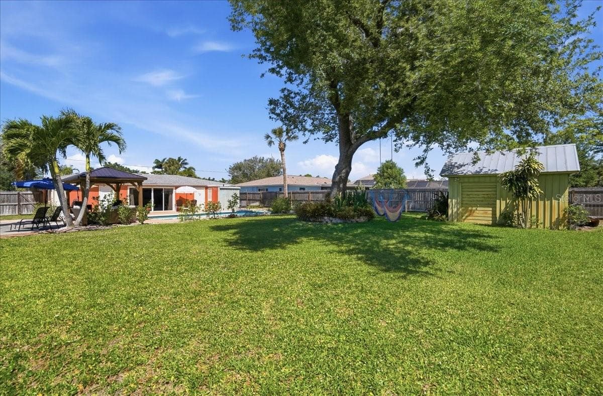 1129 Riviera StVenice, FL 34285 - 1129 RIVIERA ST, VENICE
