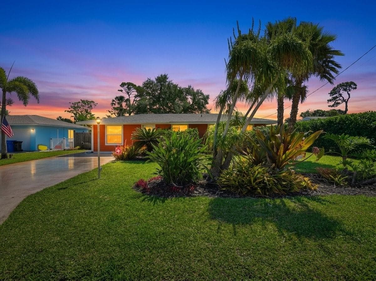 1129 Riviera StVenice, FL 34285 - 1129 RIVIERA ST, VENICE