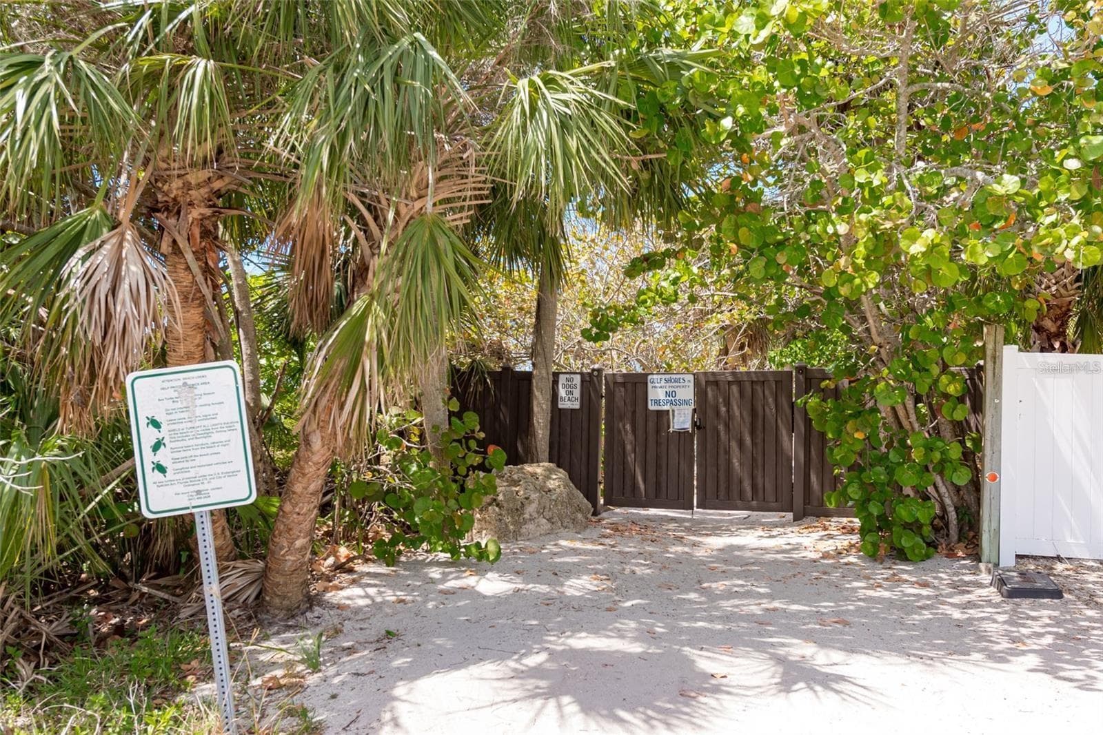 1129 Riviera StVenice, FL 34285 - 1129 RIVIERA ST, VENICE