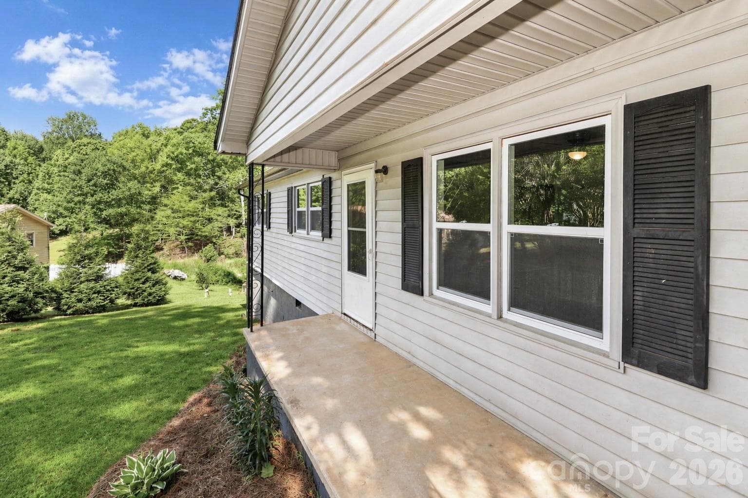 Single Family Residence at Statesville, photo 2 of 13
