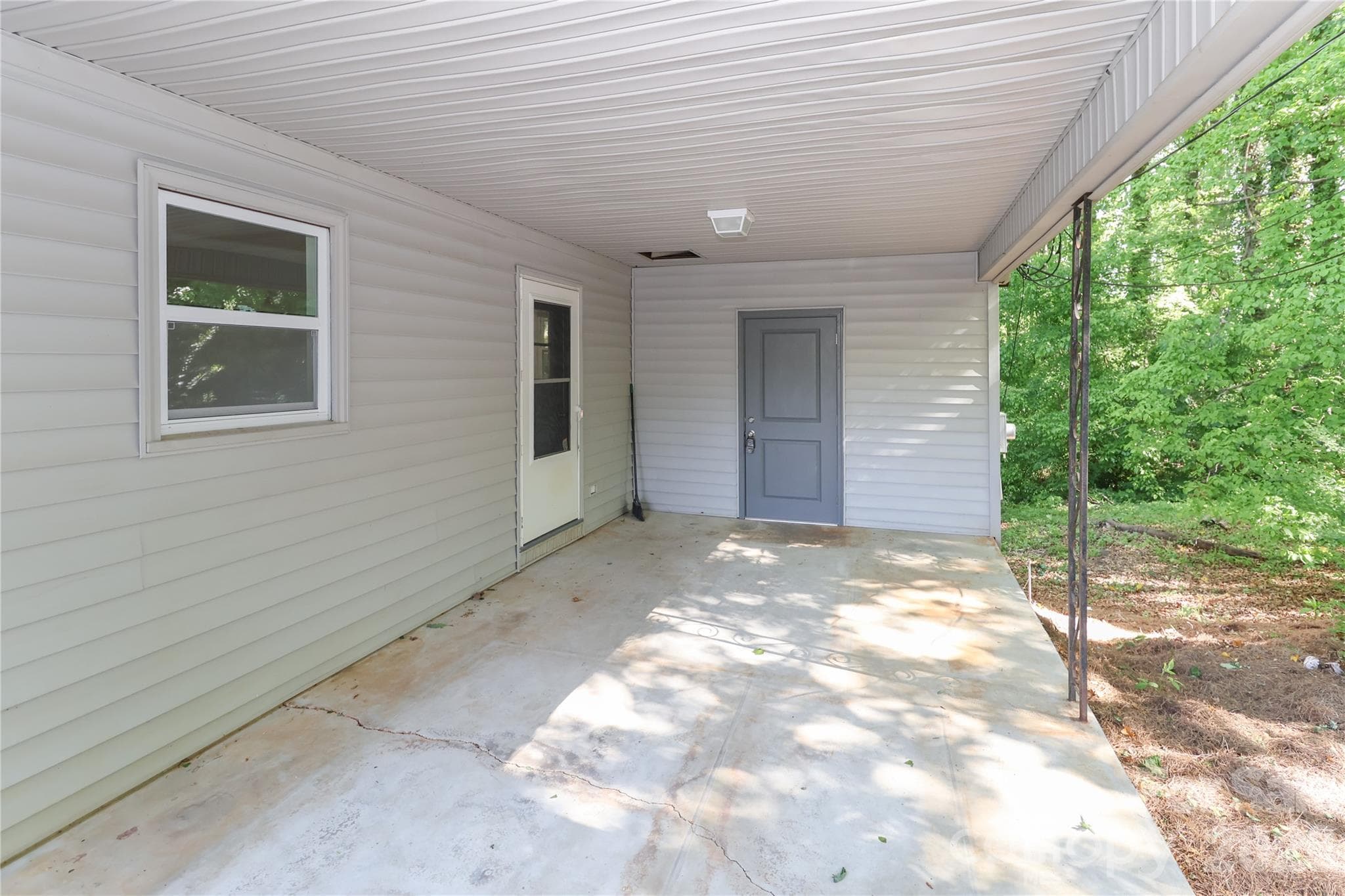 Single Family Residence at Statesville, photo 3 of 13