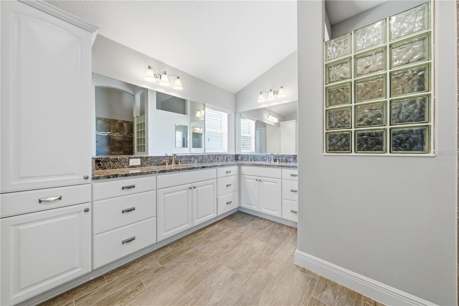 Single Family Residence at 1166 BLOUNT AVE, THE VILLAGES, photo 27 of 89