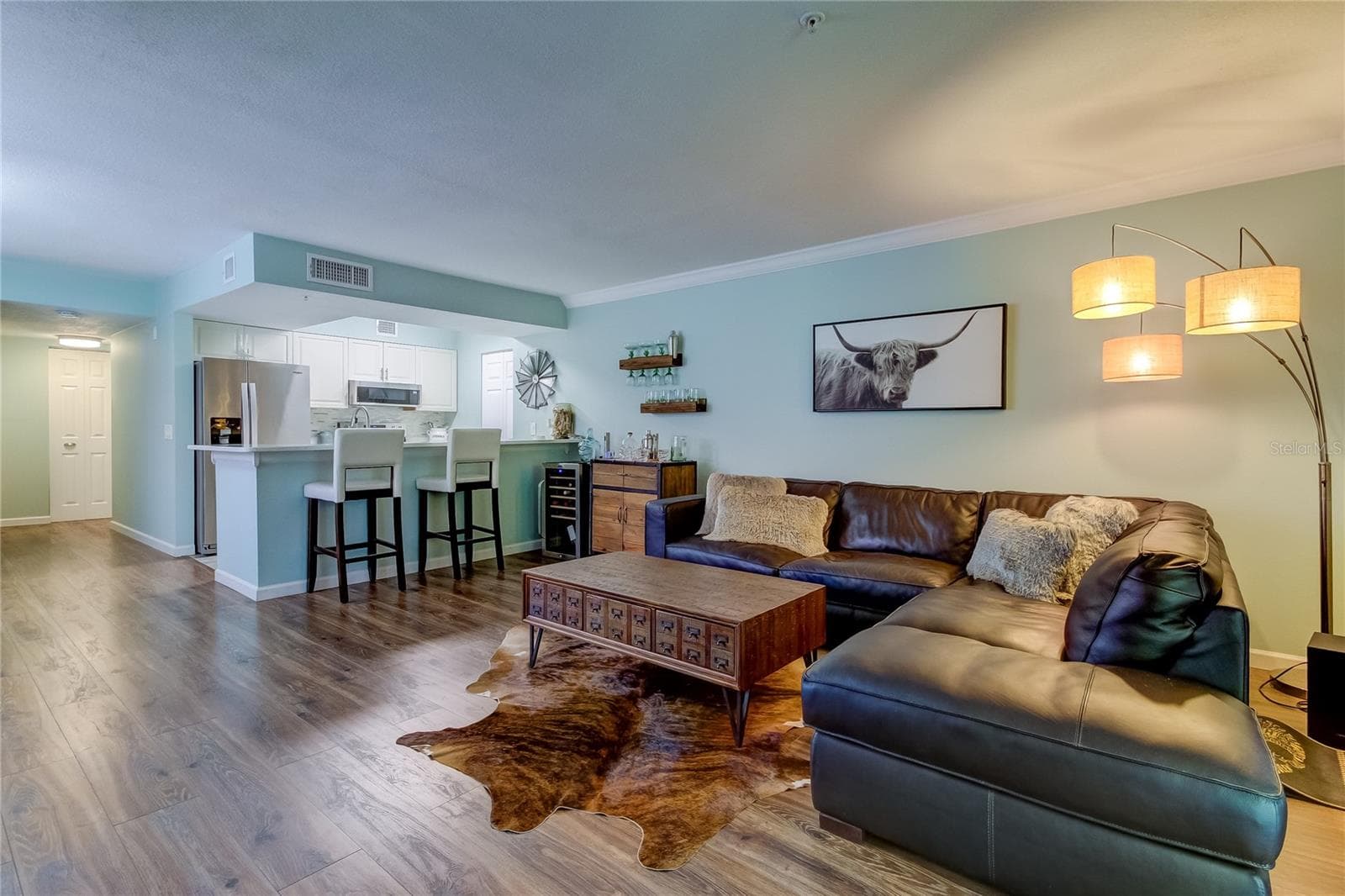 Condominium at 2400 FEATHER SOUND DR #1228, CLEARWATER, photo 4 of 45