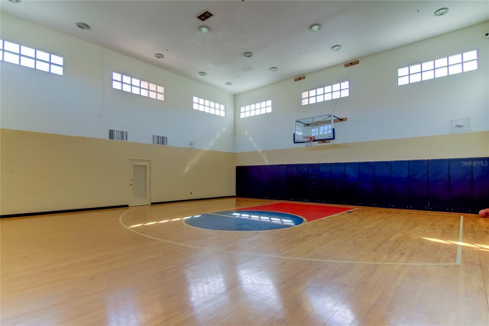 Community Indoor Basketball Court - 2400 FEATHER SOUND DR #1228, CLEARWATER