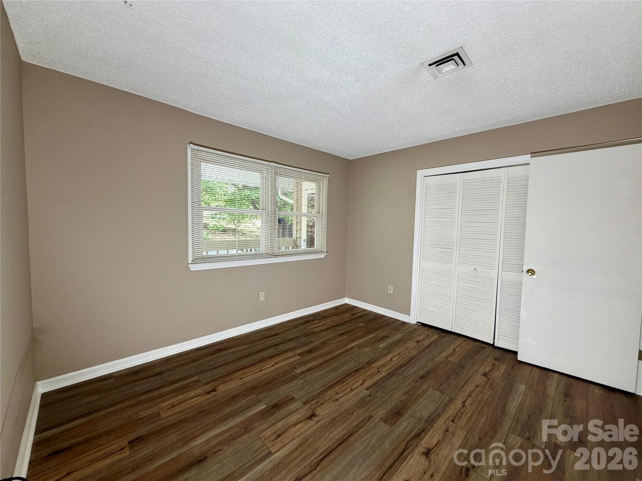 Condominium at 8 Creekside Lane, Asheville, photo 12 of 23