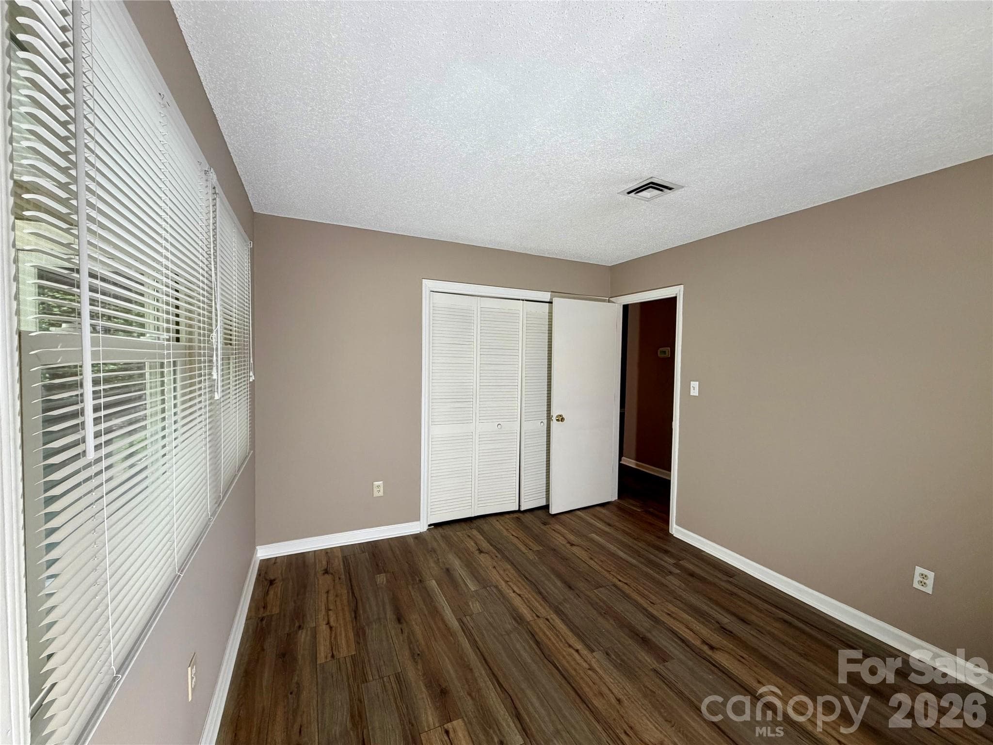 Condominium at 8 Creekside Lane, Asheville, photo 13 of 23