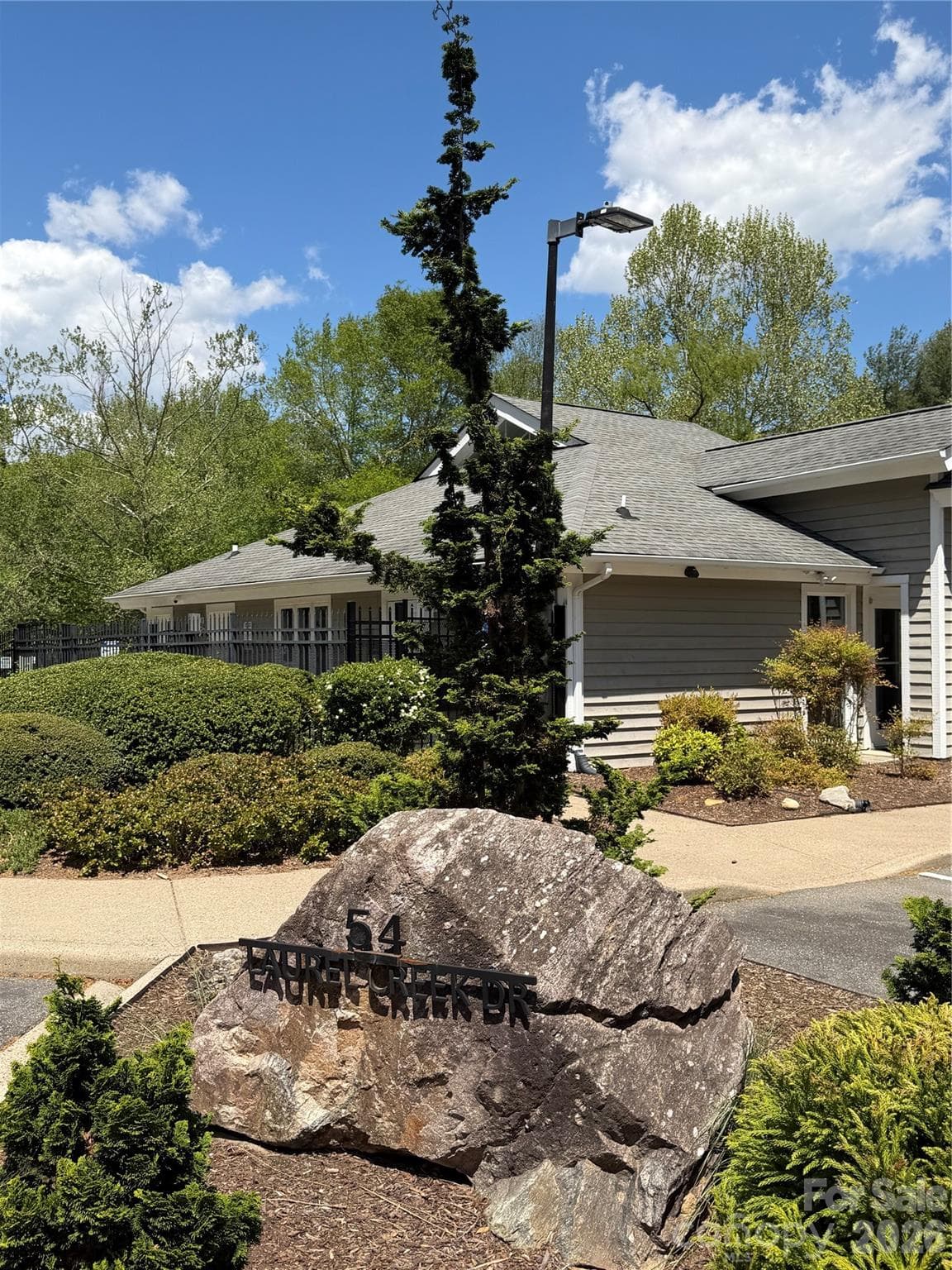 Condominium at 8 Creekside Lane, Asheville, photo 14 of 23