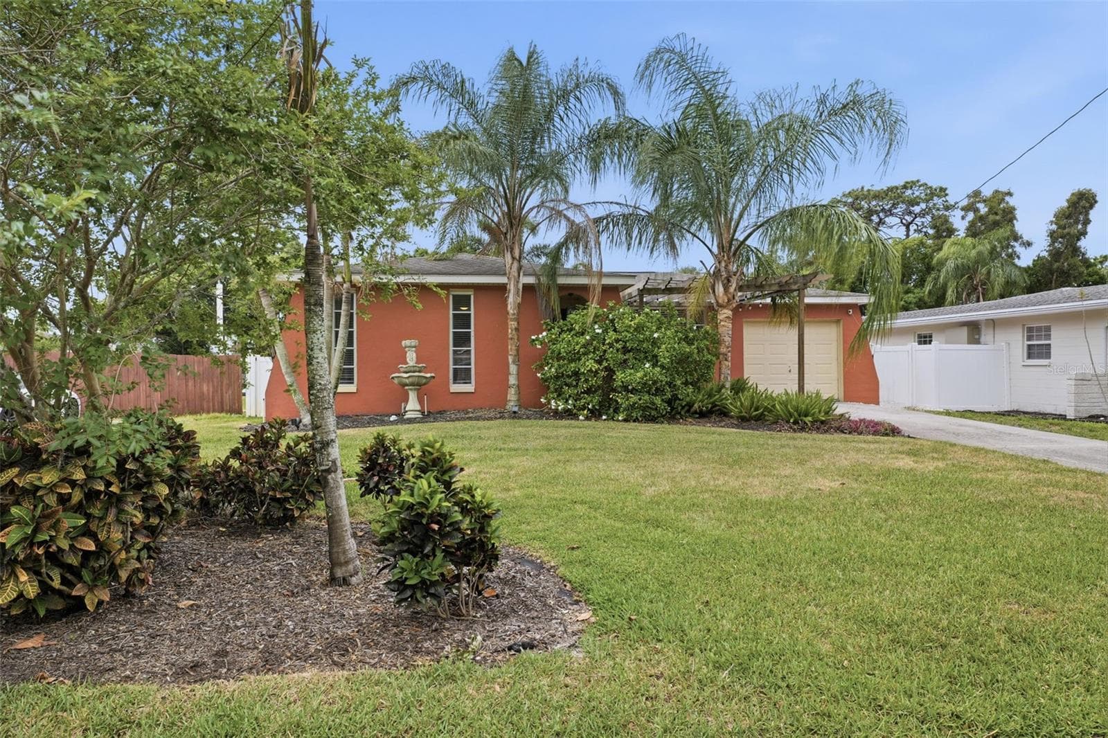 51 CYPRESS DR