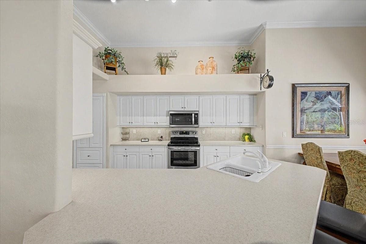Single Family Residence at 11 CRESCENT LAKE WAY, ORMOND BEACH, photo 10 of 50