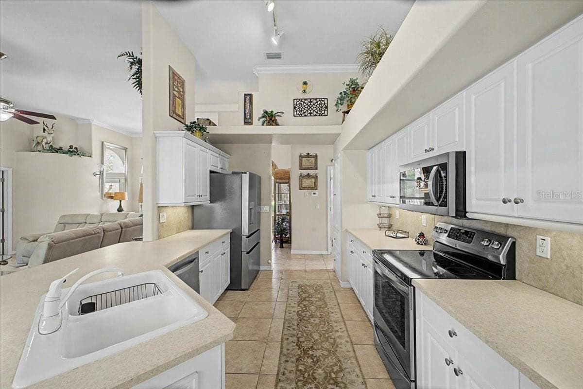 Single Family Residence at 11 CRESCENT LAKE WAY, ORMOND BEACH, photo 12 of 50