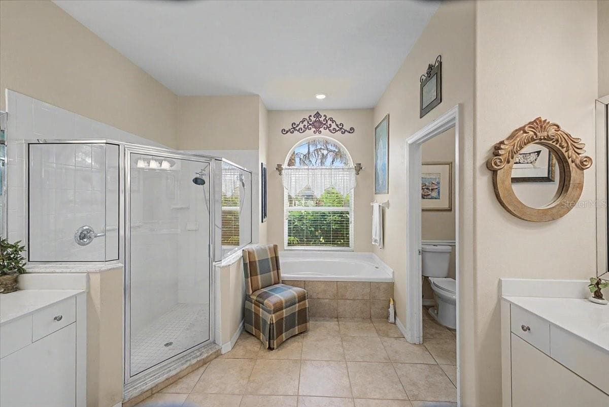 Single Family Residence at 11 CRESCENT LAKE WAY, ORMOND BEACH, photo 25 of 50