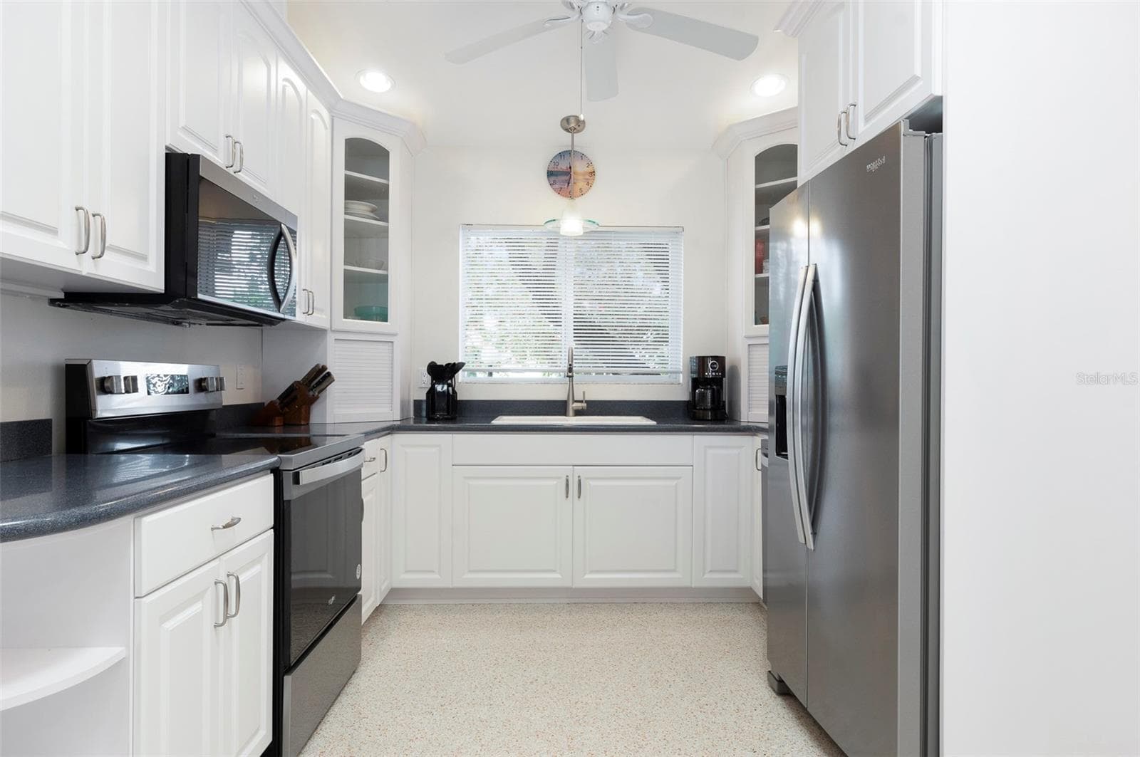 Fresh stainless steel appliances - 11855 4TH ST E, TREASURE ISLAND