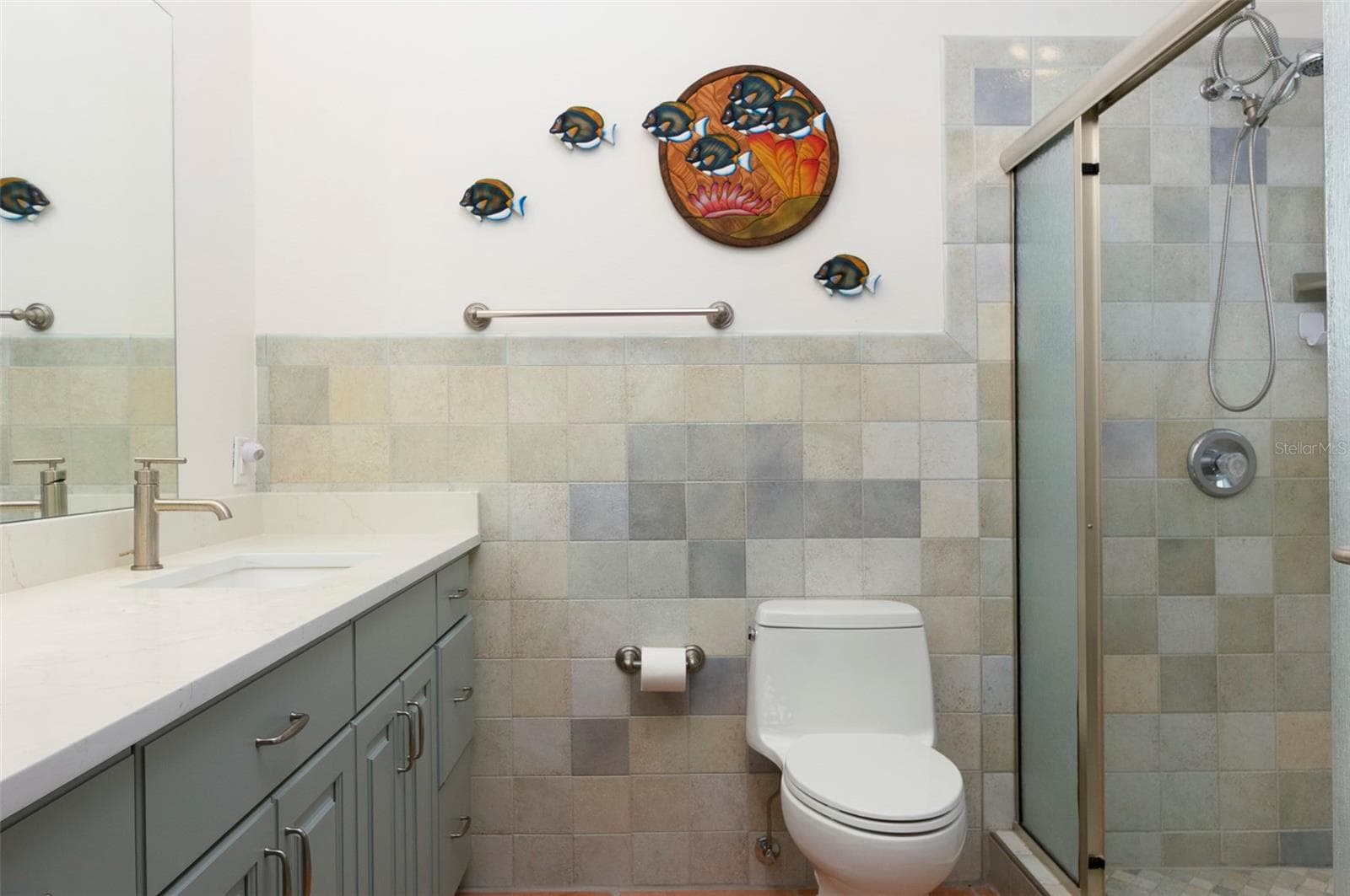 And your own en suite bathroom - 11855 4TH ST E, TREASURE ISLAND