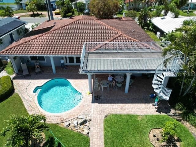 What a great place to spend your days - 11855 4TH ST E, TREASURE ISLAND