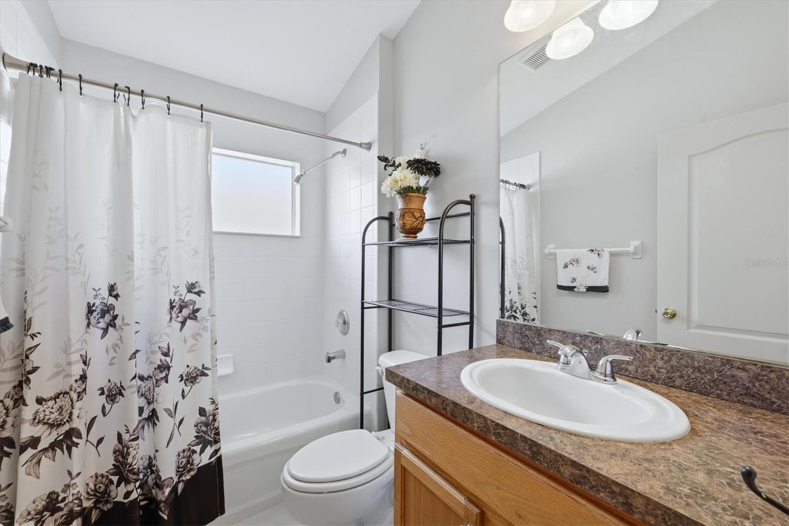 Main Bath - 1528 SCARLETT AVE, NORTH PORT