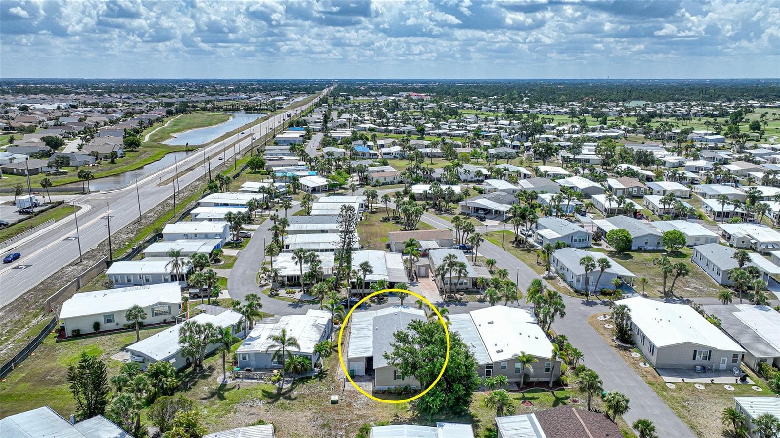 Manufactured Home at 2100 KINGS HWY #206, PORT CHARLOTTE, photo 2 of 28