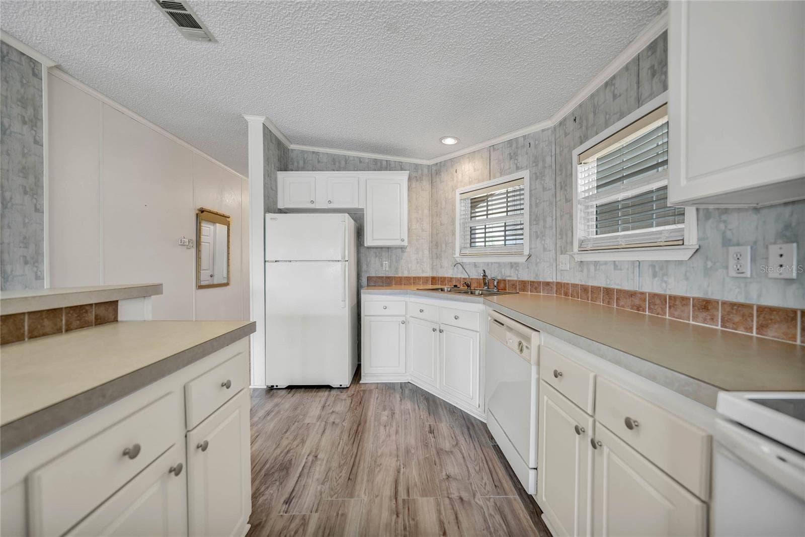 Manufactured Home at 2100 KINGS HWY #206, PORT CHARLOTTE, photo 6 of 28