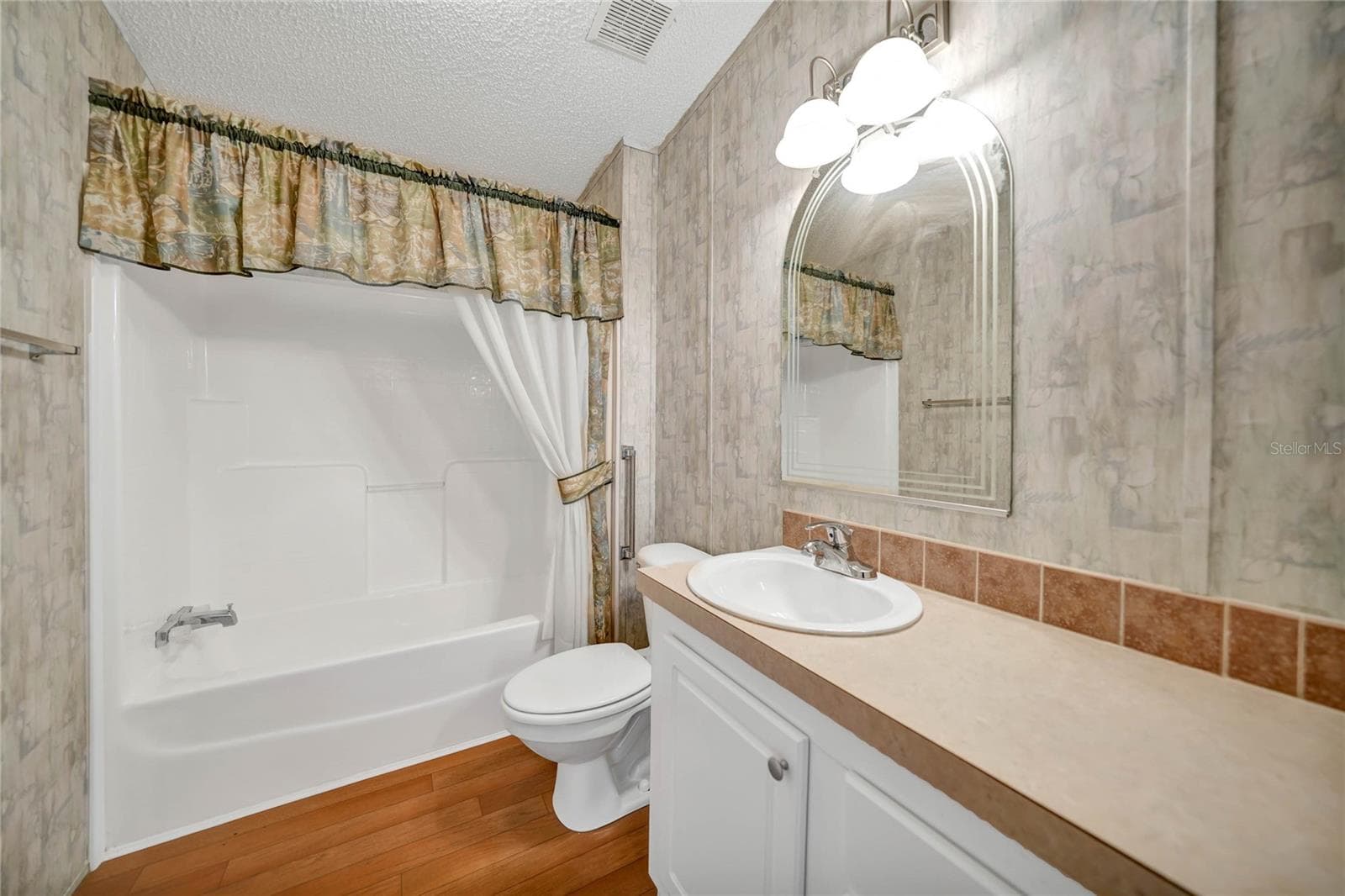 Manufactured Home at 2100 KINGS HWY #206, PORT CHARLOTTE, photo 19 of 28