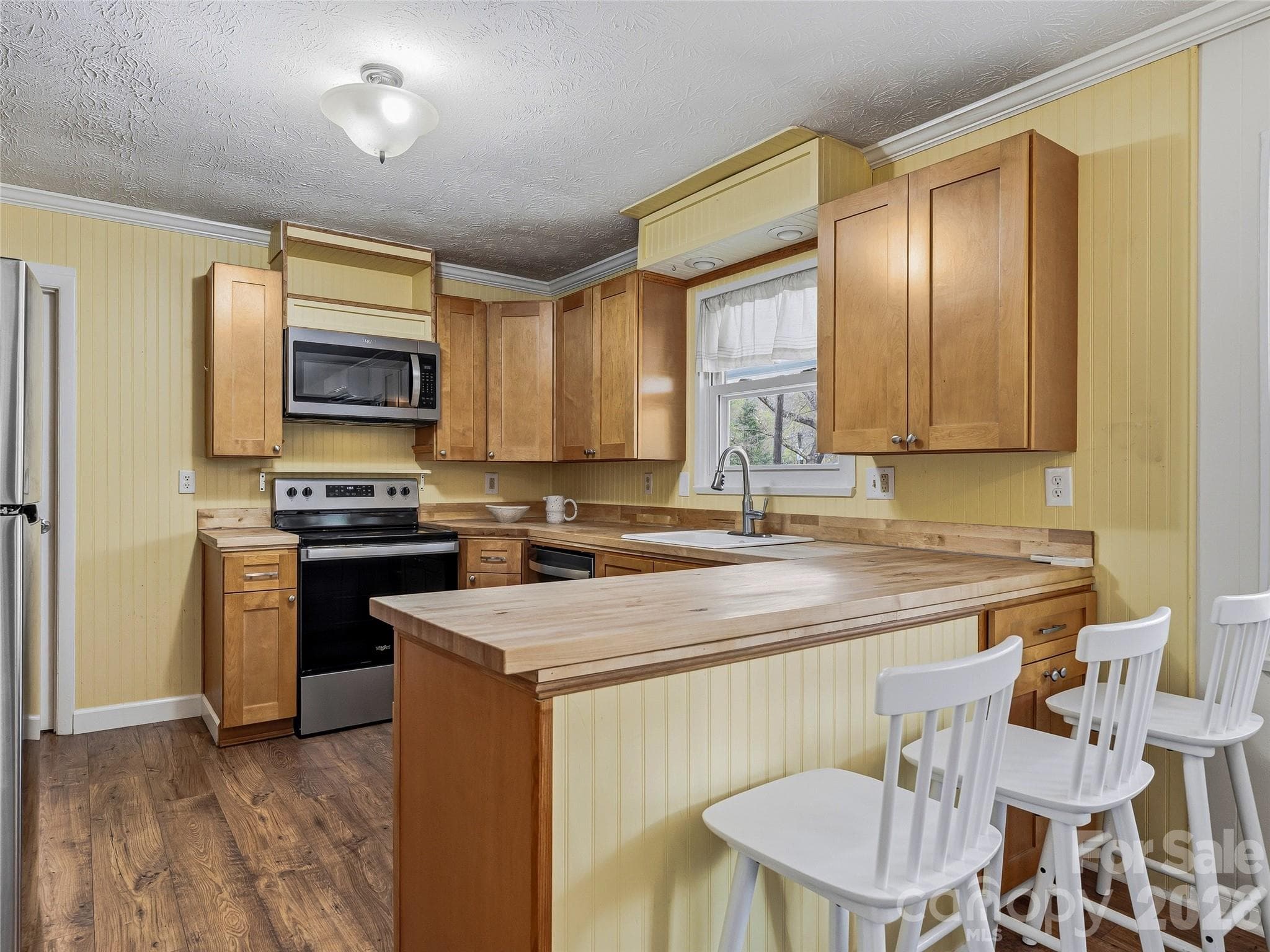 Single Family Residence at 36 Dogwood Drive, Maggie Valley, photo 11 of 39
