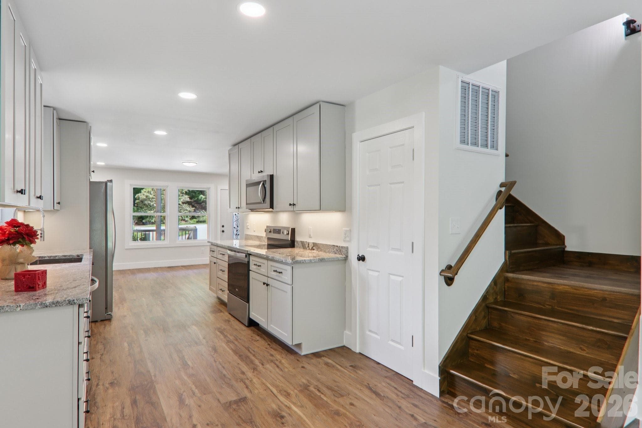 Single Family Residence at 12 Whipoorwill Way, Waynesville, photo 14 of 43